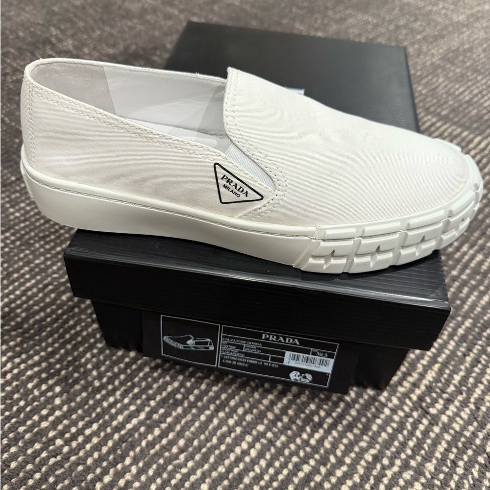 Prada shoes brand new size 39.5
